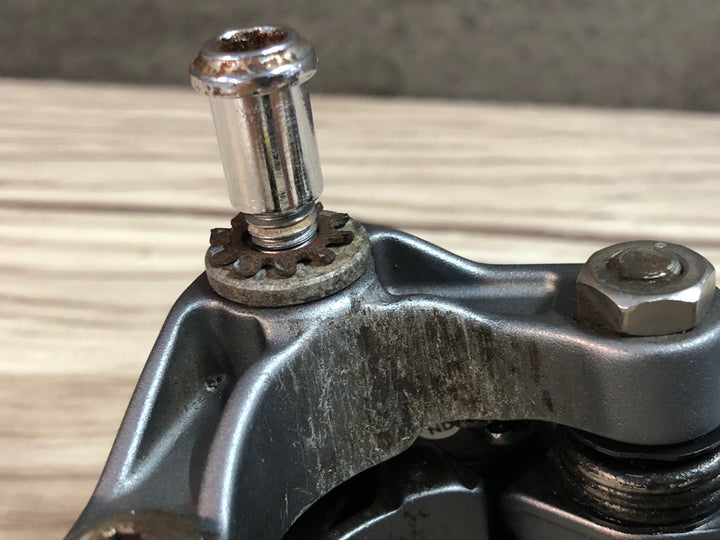 JL129 シマノ SHIMANO アルテグラ ULTEGRA BR-6800 ブレーキキャリパー ※錆,アジャスターワイヤー固定部品欠品,フロント動作不良のためジャンク