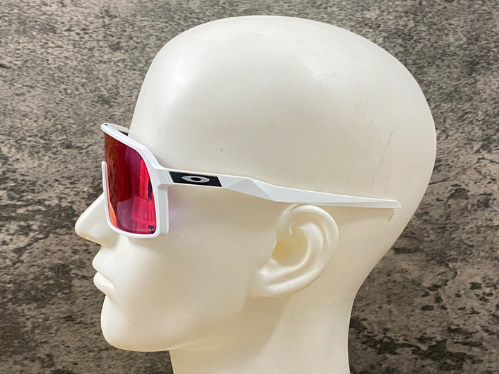 KM758 オークリー OAKLEY SUTRO サングラス アイウェア 白