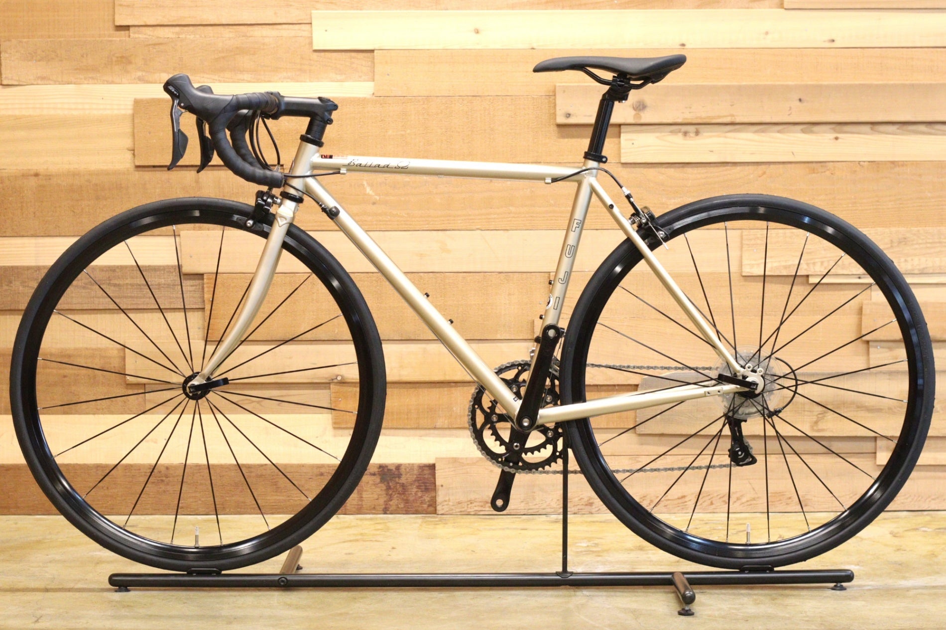 フジ FUJI バラッドオメガ BALLAD Ω 2023 49サイズ シマノ SORA