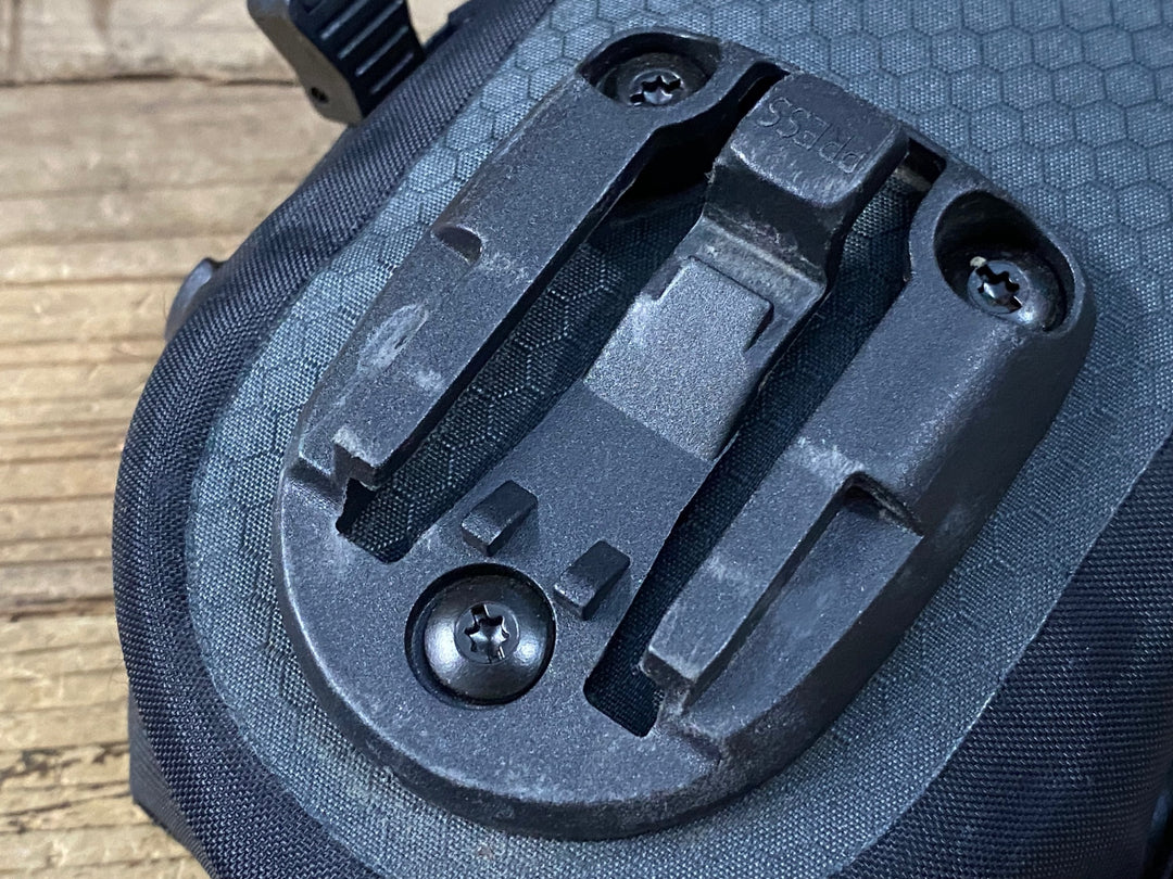 JY844 オルトリーブ ORTLIEB サドルバッグ グレー ※固定具欠品