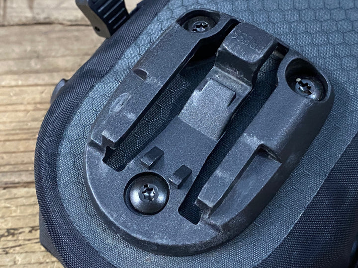 JY844 オルトリーブ ORTLIEB サドルバッグ グレー ※固定具欠品
