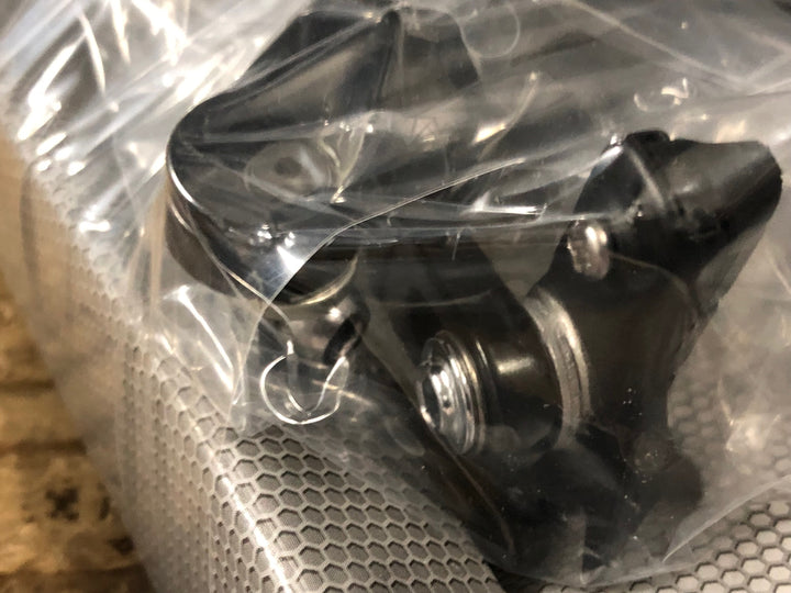 KF560 シマノ SHIMANO 105 BR-R7000 キャリパーブレーキ 後 黒
