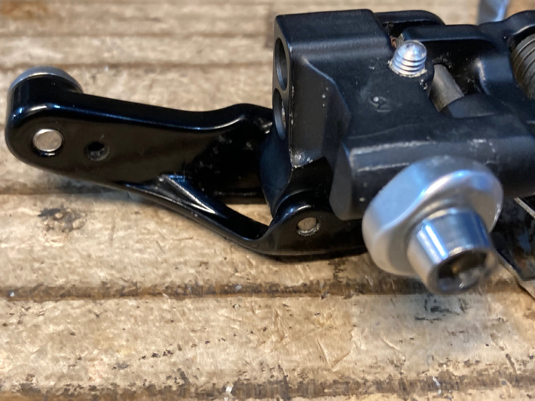 JH526 シマノ SHIMANO 105 FD-5800 フロントディレイラー 2s ※プレート欠品