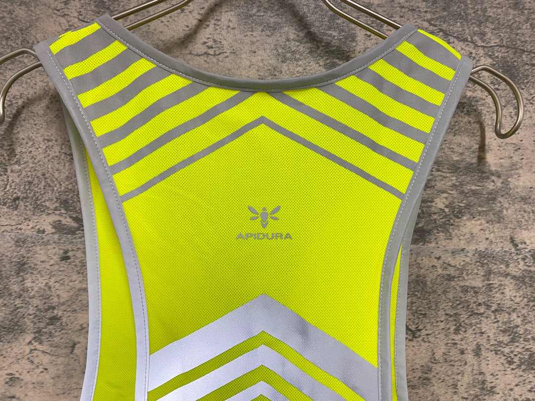 KC010 アピデュラ APIDURA PACKABLE VISIBILITY VEST サイクルベスト 黄