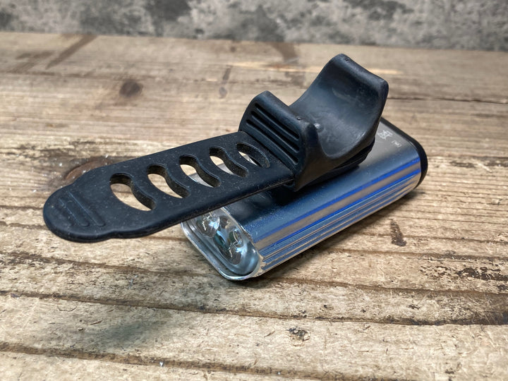 JM574 レザイン LEZYNE LITE DRIVE 1000XL フロントライト 点灯確認済 ※マウント部品一部欠品