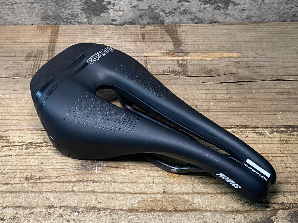 JP109 セライタリア selle italia NOVUS SUPERFLOW サドル カーボン