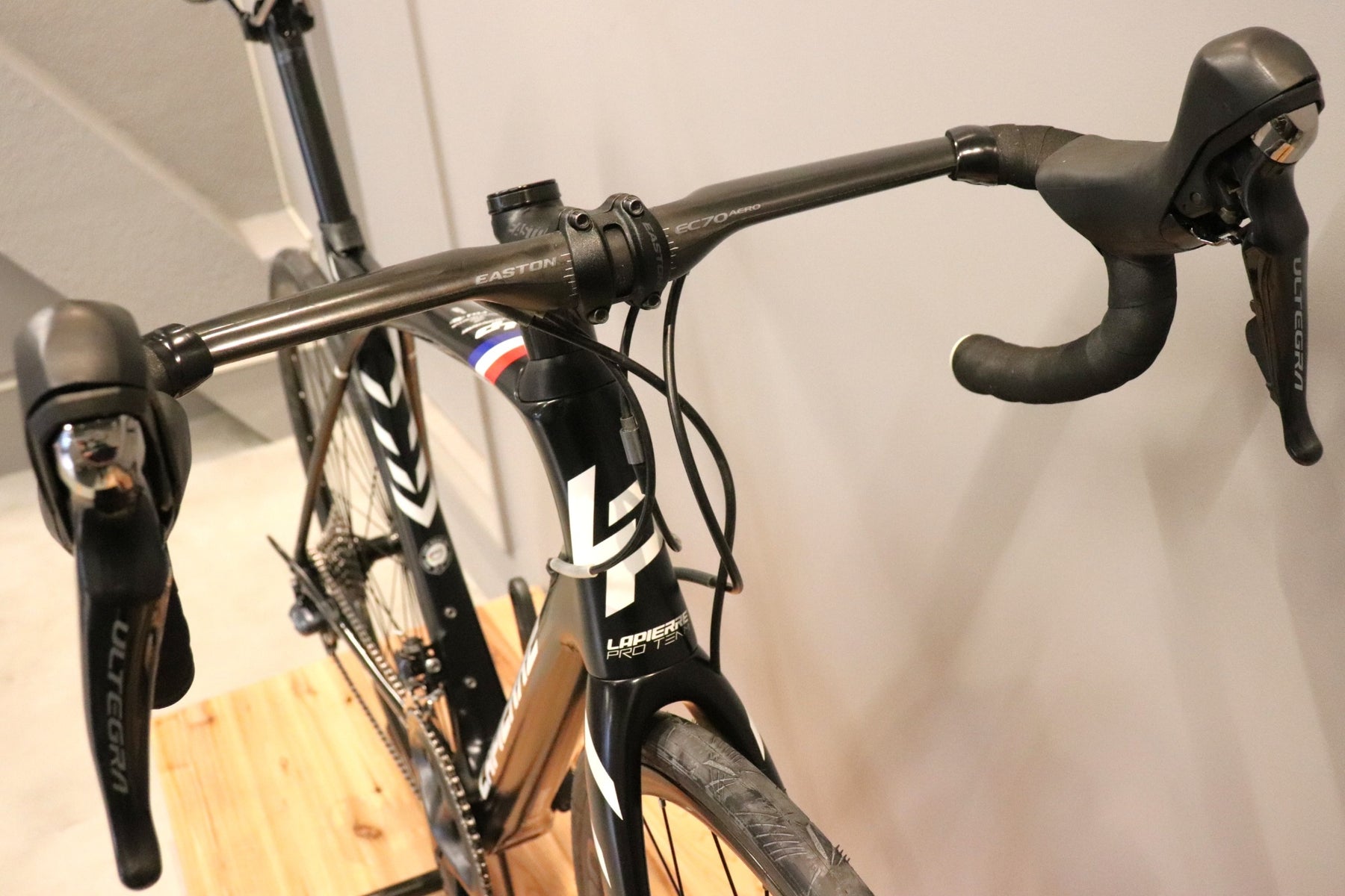 訳アリ ラピエール LAPIERRE ゼリウス XELIUS SL ULTIMATE DISC 2020