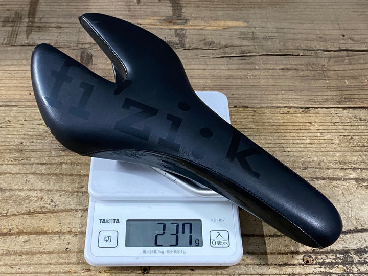 KP946 フィジーク fizik ARDEA サドル 黒 MANGANESEレール