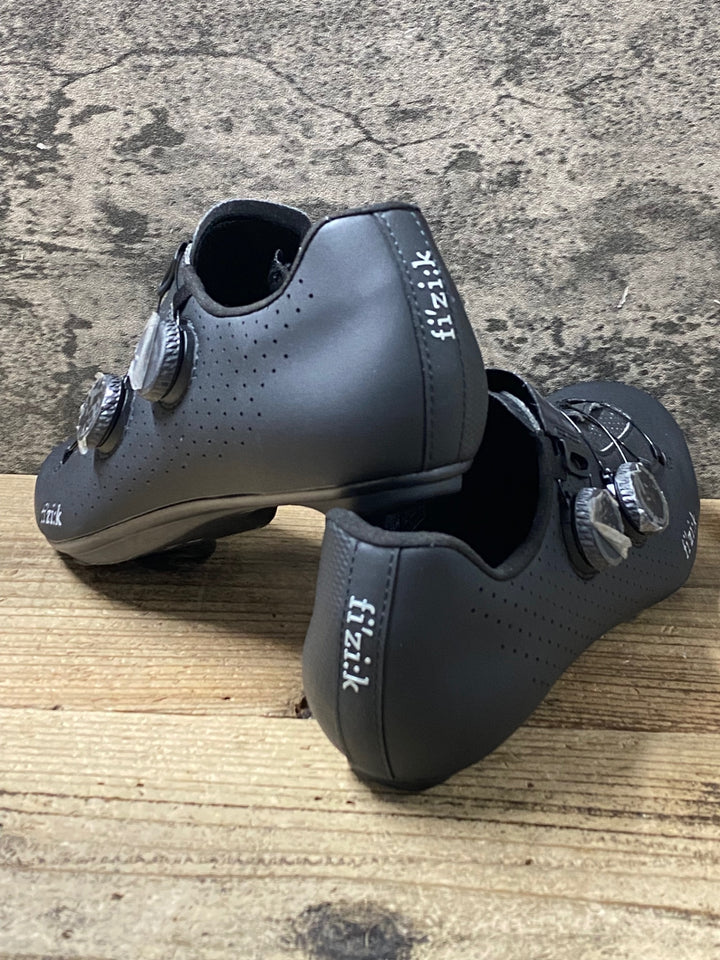 KI041 フィジーク fizik VENTO INFINITO CARBON ビンディングシューズ 3穴 黒 EU41