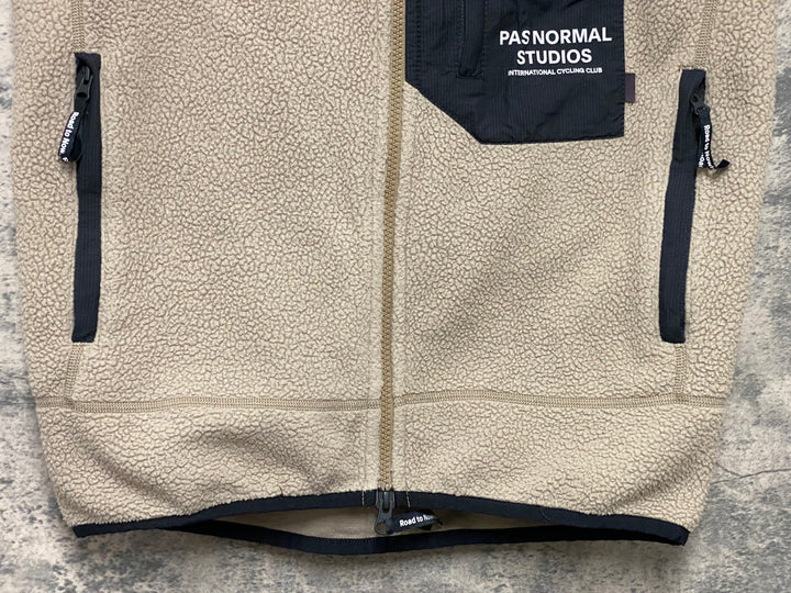 KF515 パスノーマルスタジオ PAS NORMAL STUDIOS Polartec Fleece Gilet サイクルベスト ジレ 茶 XS