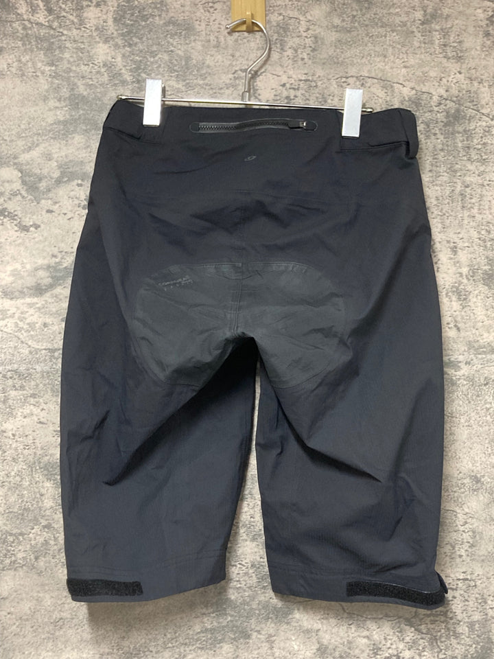 JW703 ジロ GIRO サイクルパンツ 黒 30 膝丈