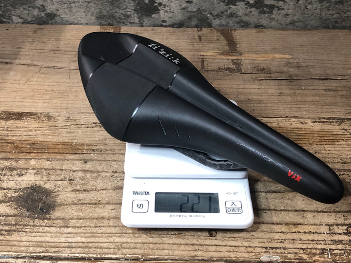 JW590 フィジーク fizik アリオネ ARIONE VSX サドル 黒 128mm BRAIDED カーボンレール