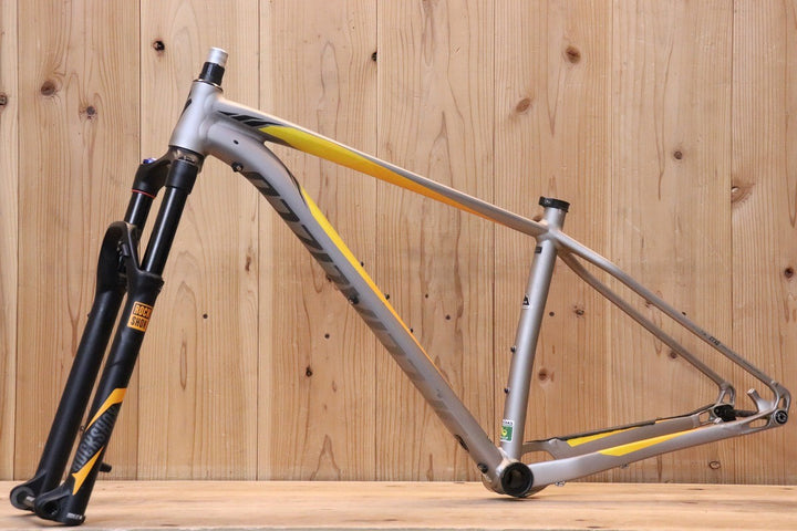 決算SALE スペシャライズド SPECIALIZED フューズ FUSE PRO 2016年モデル Mサイズ アルミ マウンテンバイク フレームセット 【芦屋店】