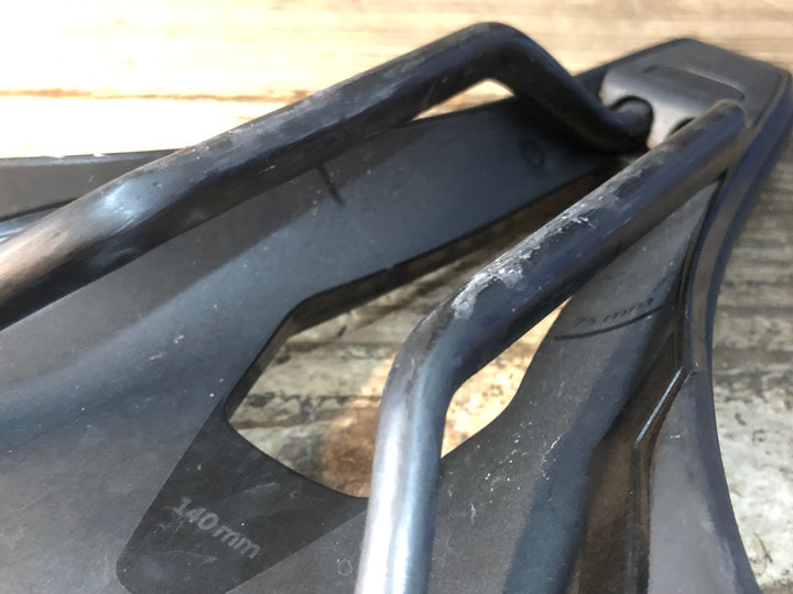 JU418 フィジーク fizik ヴェント VENTO ARGO R1 サドル 黒 カーボンレール 140mm