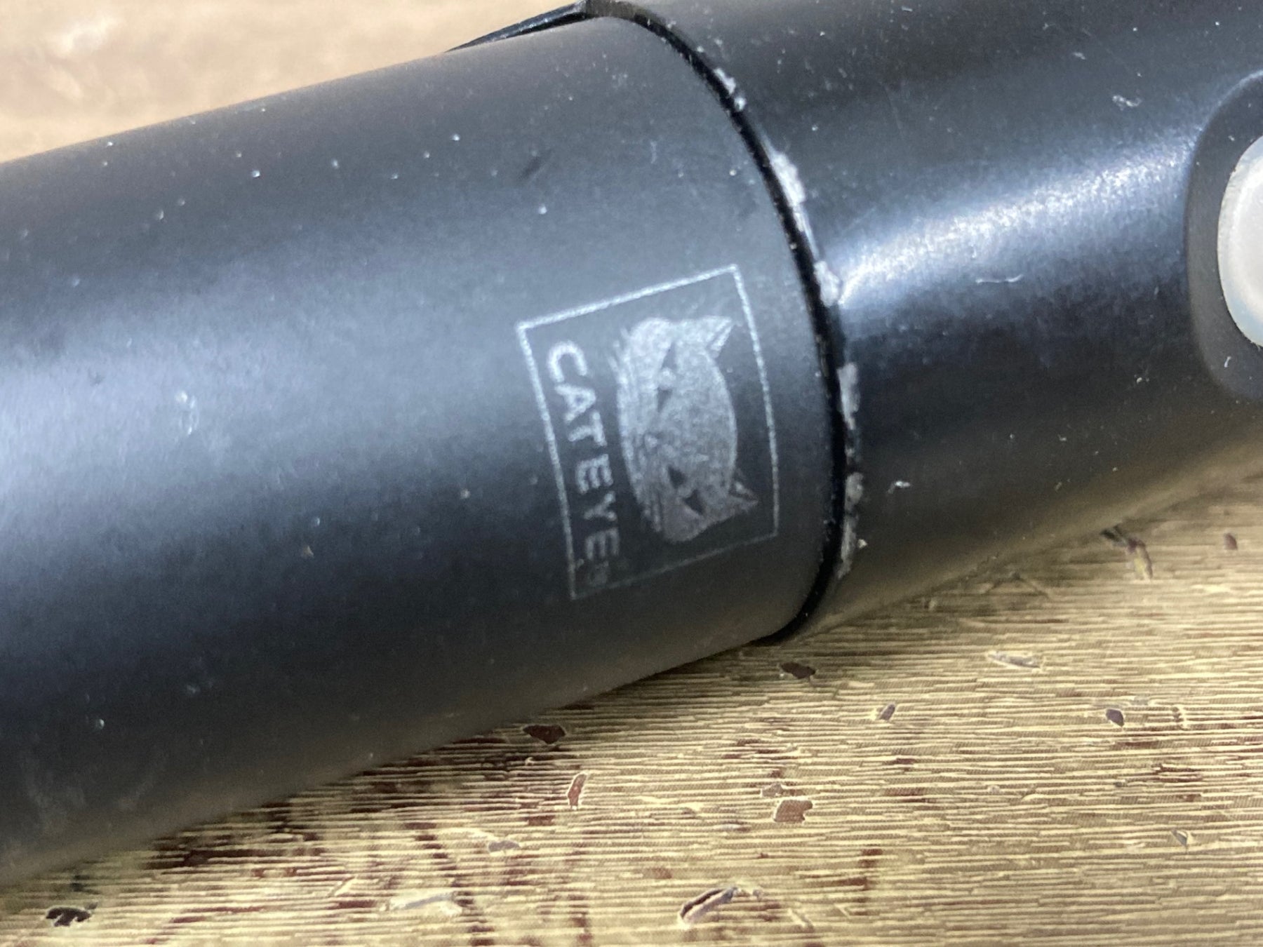 JU237 キャットアイ CATEYE VOLT700 フロントライト 点灯確認済み