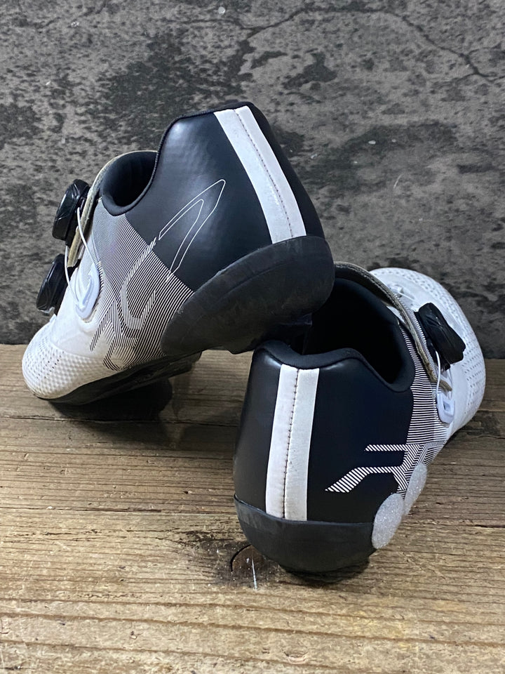 KL429 シマノ SHIMANO SHRC702M W01 E ビンディングシューズ 3穴 白 EU40.5