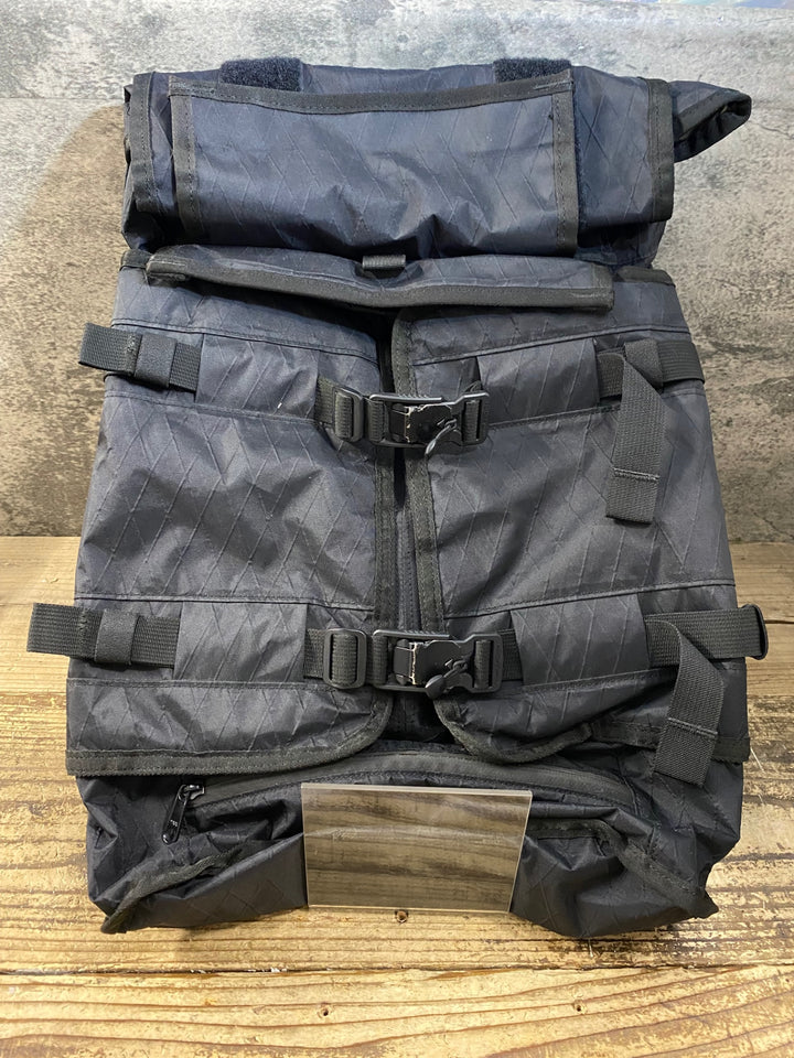 KJ509 ミッションワークショップ MISSION WORKSHOP Rhake LAPTOP BACKPACK リュックサック バックパック 黒 ※インク汚れ