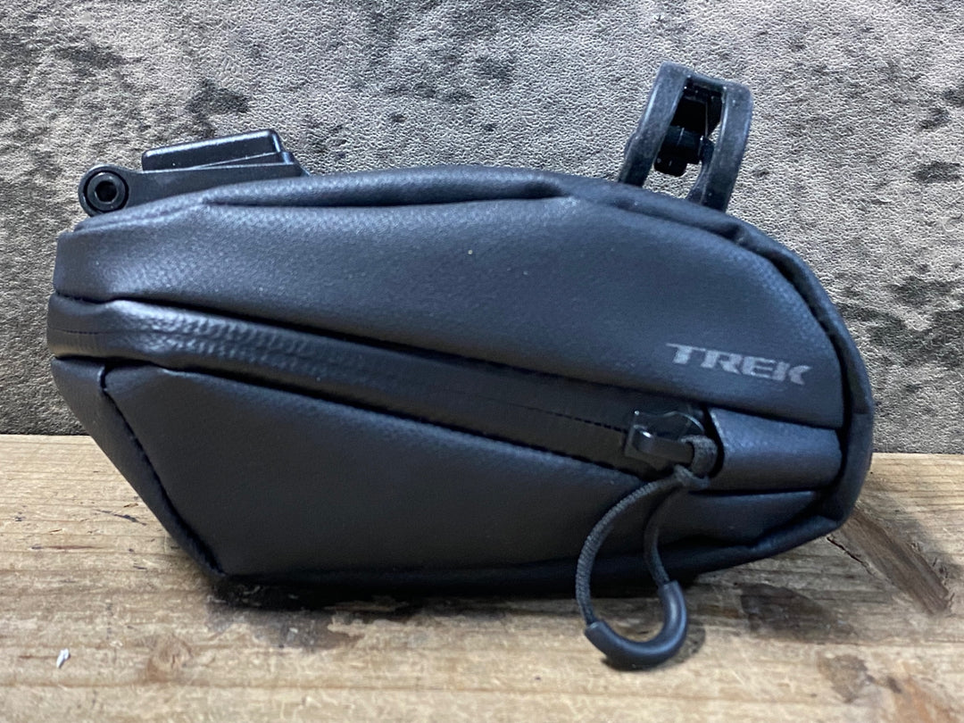 KB675 トレック TREK ブレンダー BLENDR サドルバッグ 防水 黒