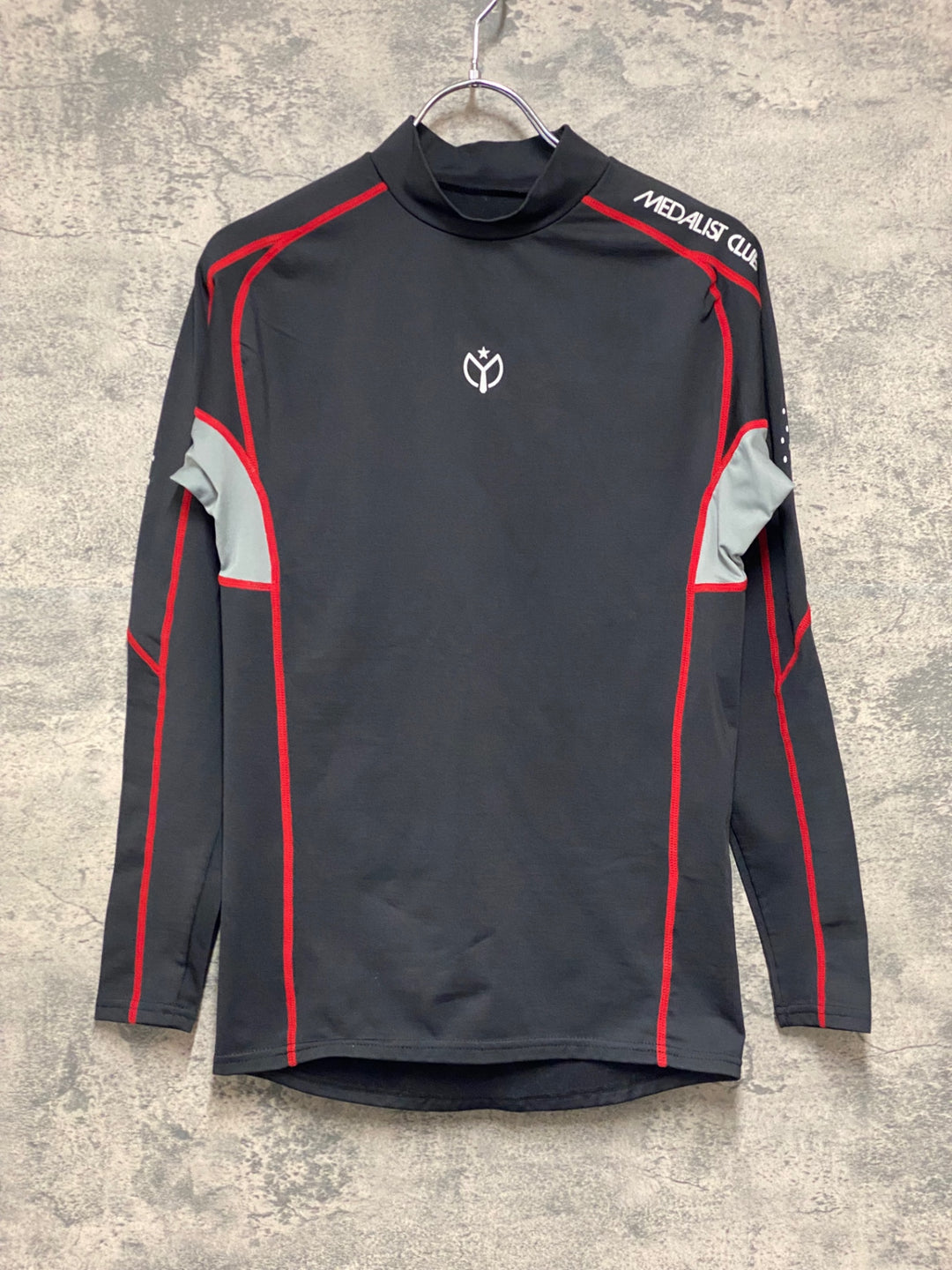 JM588 メダリスト MEDALIST CLUB 長袖 ベースレイヤー 黒赤 M