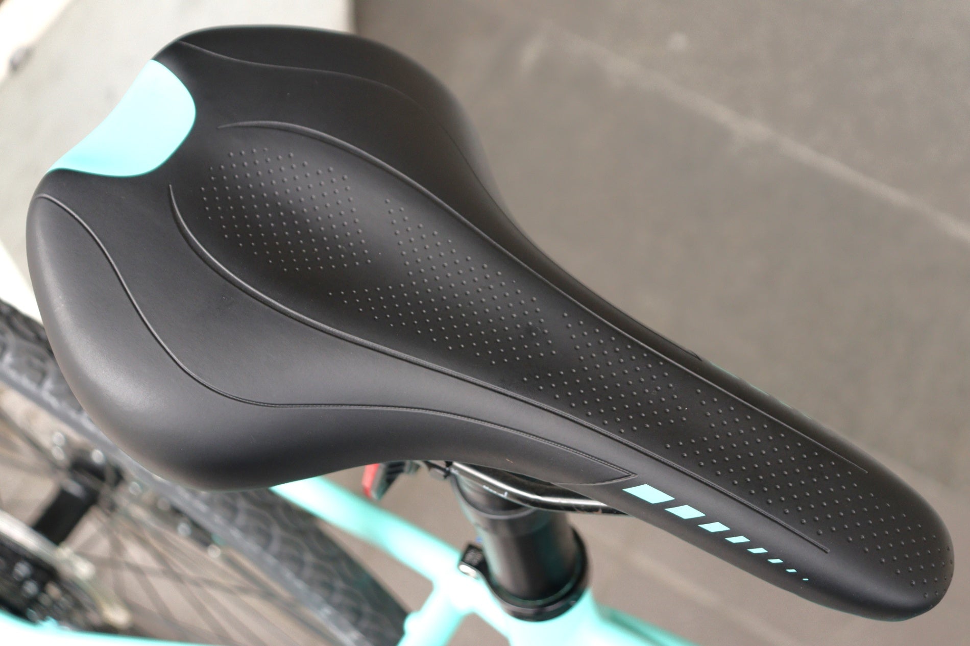ビアンキ Bianchi C SPORT 2 DISC 2021モデル 51サイズ シマノ アセラ