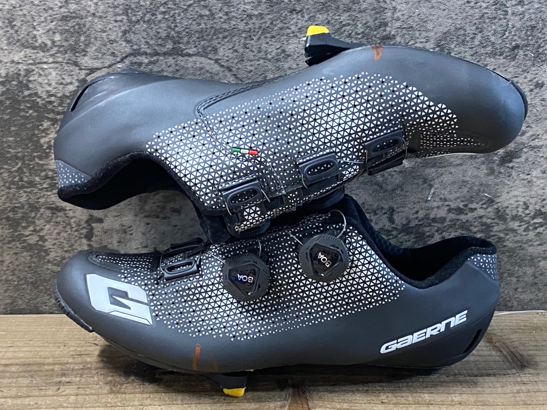 KF310 ガエルネ GAERNE CARBON G.CHRONO ビンディングシューズ 白 黒 3