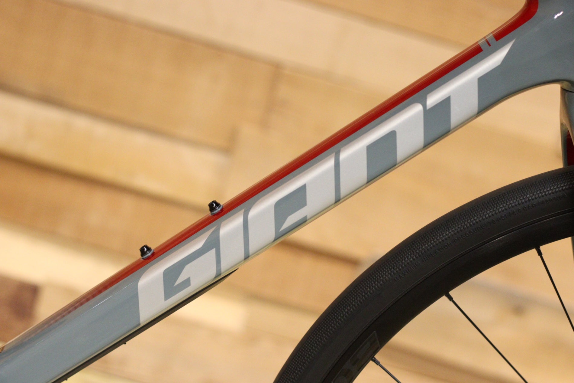 訳アリ ジャイアント GIANT リボルト REVOLT ADVANCED 2 2019 Sサイズ