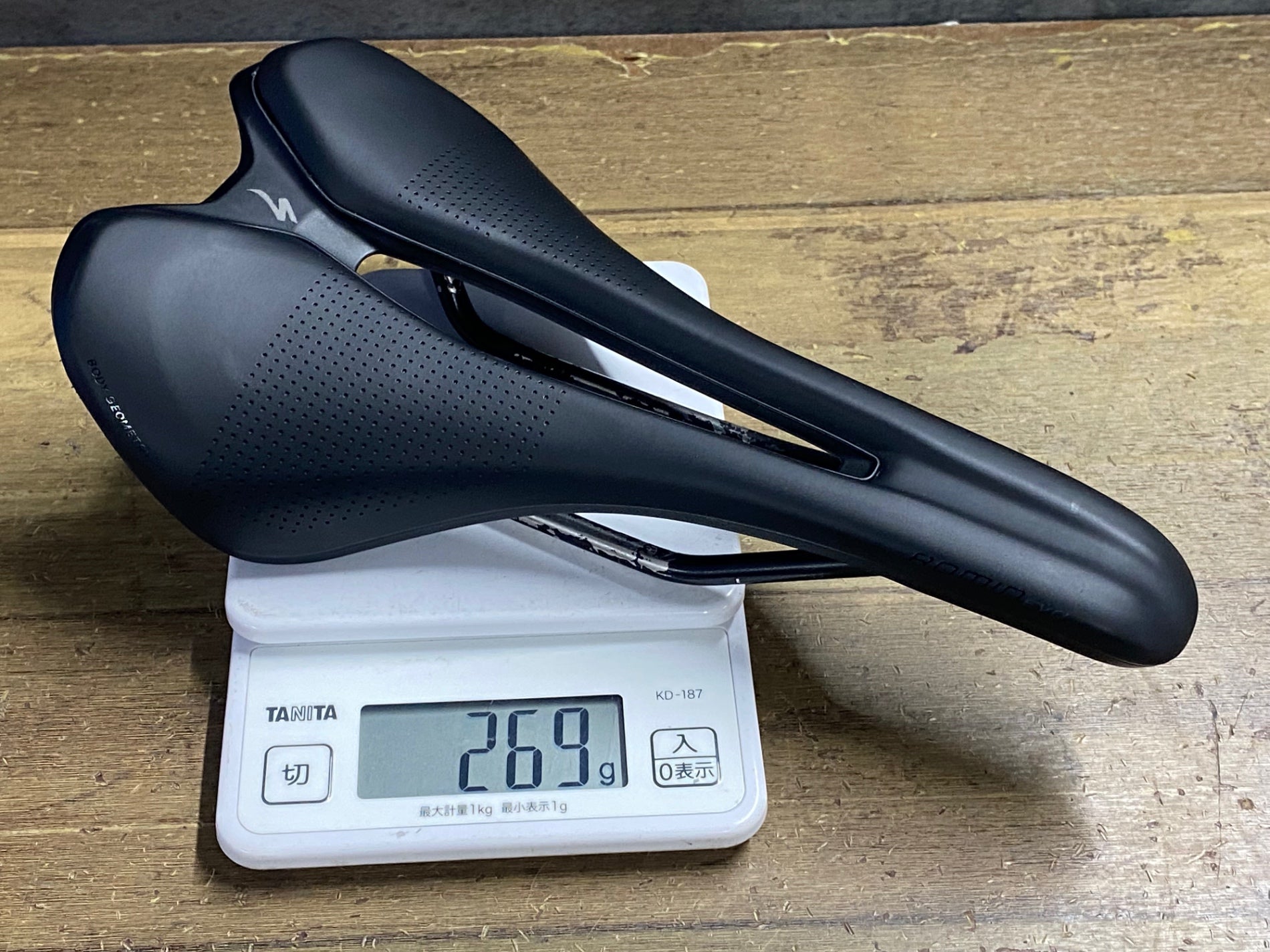 JZ922 スペシャライズド SPECIALIZED ローミン エボ ROMIN EVO 黒