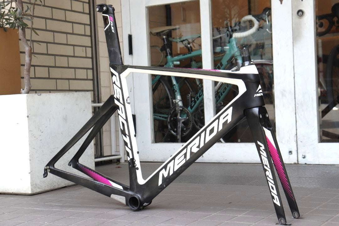 は*う様 リアクトTEAM E cf4ディスクエアロカーボンロードバイクフレーム リアクトTEAM E cf4ディスクエアロカーボンロードバイクフレーム