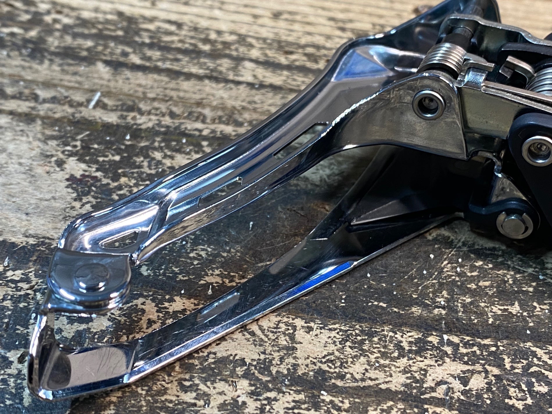 JD668 シマノ SHIMANO 105 FD-R7150 フロントディレイラー Di2 接続