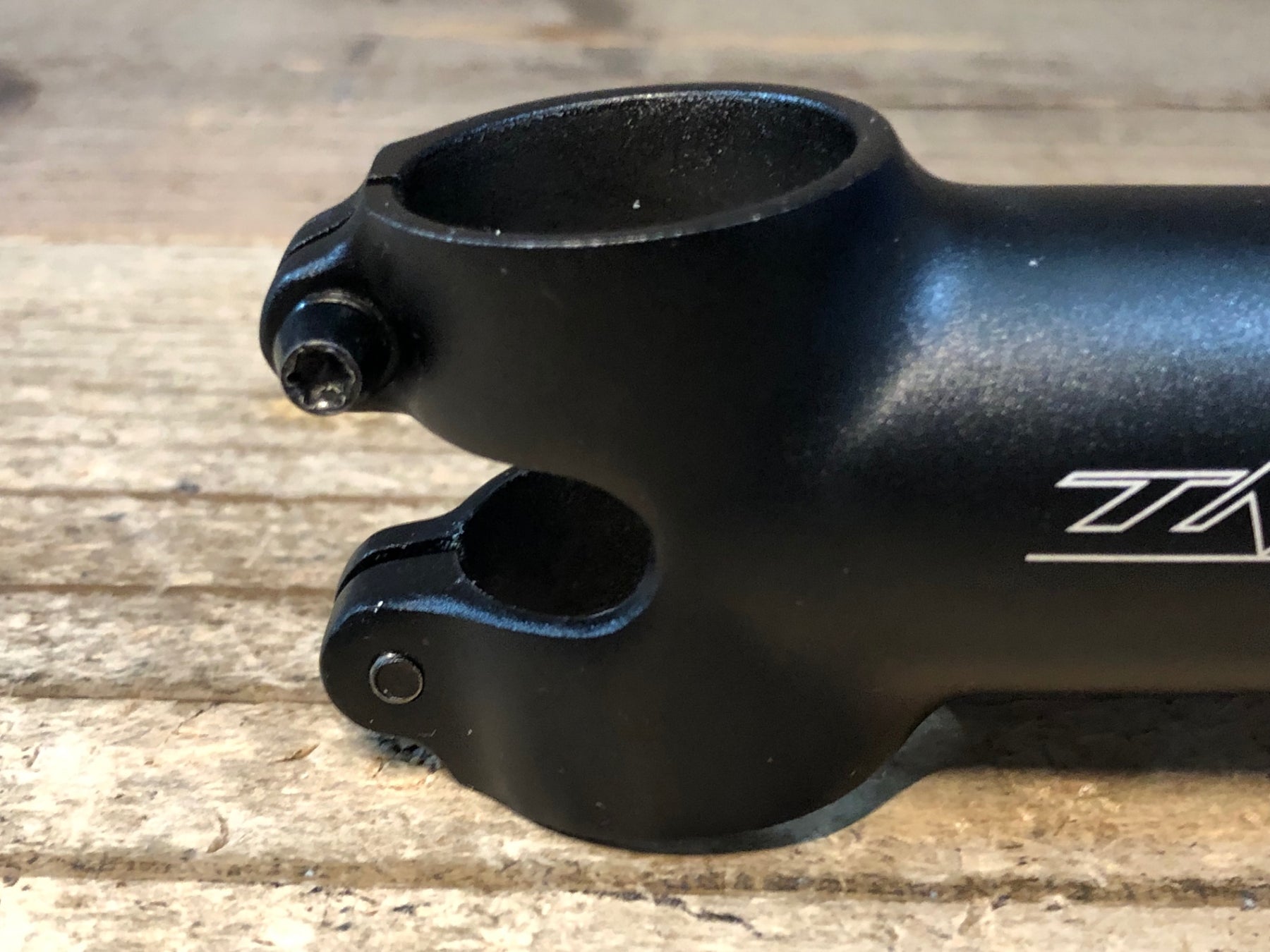 JR054 TNi ヘリウム Helium 6 アルミステム 黒 Φ31.8 OS 100mm – BICI