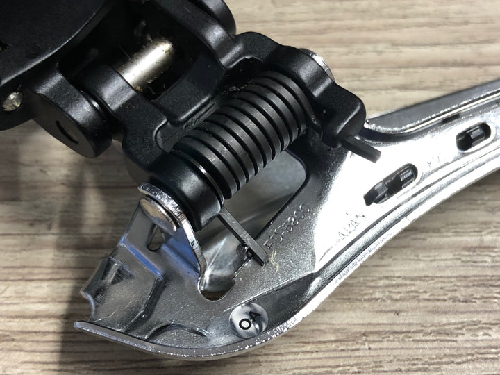 JQ272 シマノ SHIMANO 105 FD-5800 フロントディレイラー 2S バンド式 Φ34.9