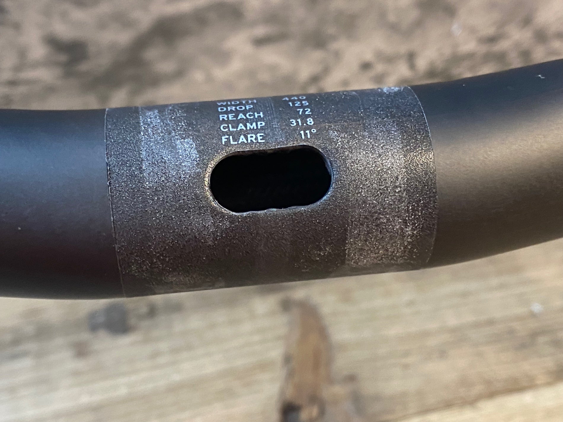 JQ032 ジャイアント GIANT CONTACT SLR カーボン ドロップハンドル Φ31