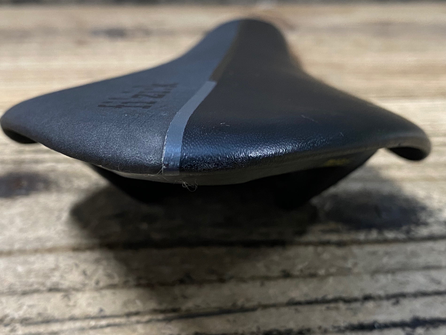 JY950 フィジーク fizik アリオネ ARIONE 00 MOBIUS サドル 黒