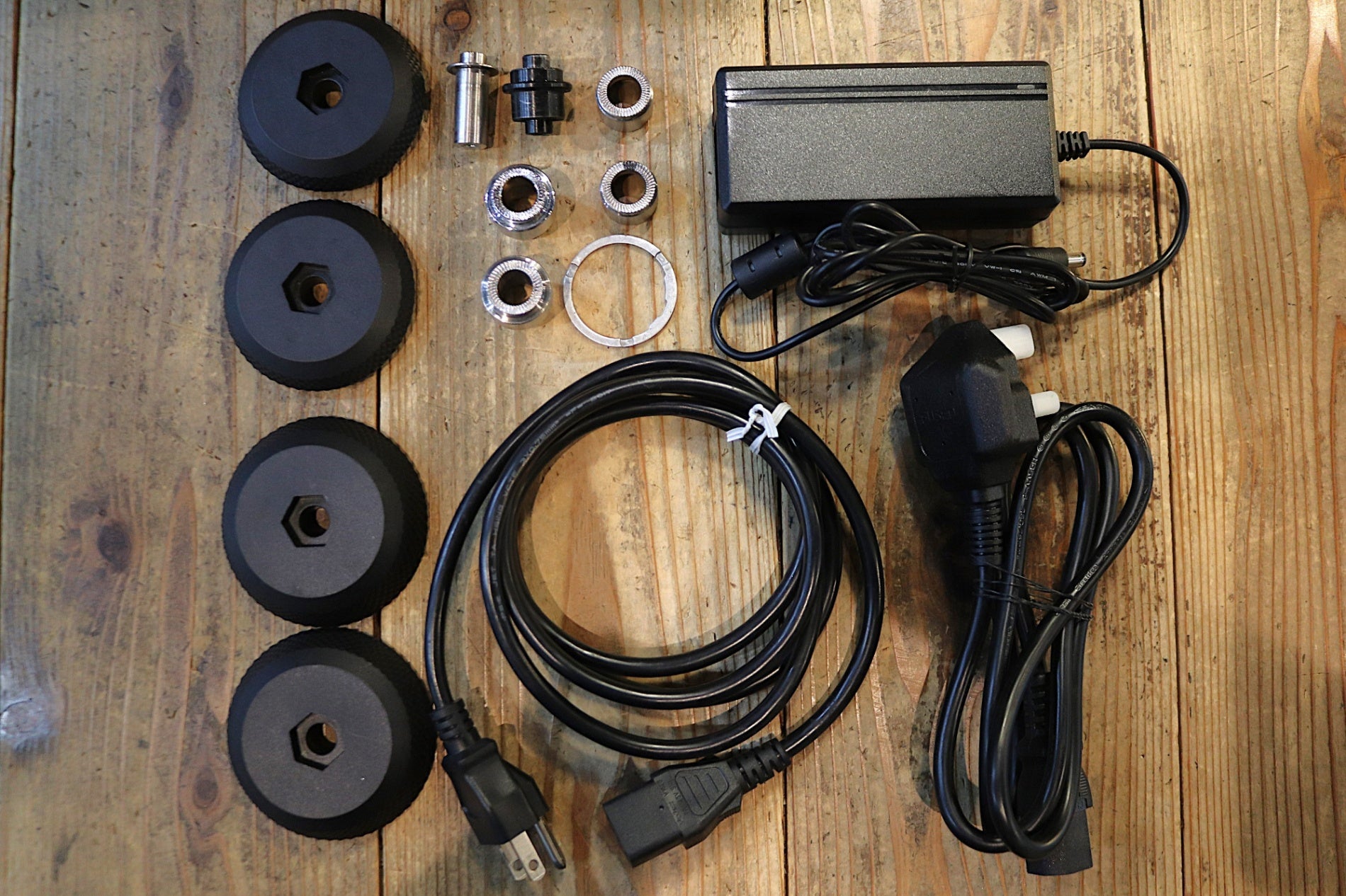 ワフー WAHOO キッカー KICKR V5 スマートトレーナー ローラー台 ZWIFT