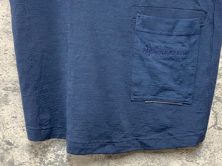 KI195 ラファ Rapha RAEBURN SHORT SLEEVE MERINO HENLEY 半袖 シャツ ネイビー M ※穴開きのためジャンク