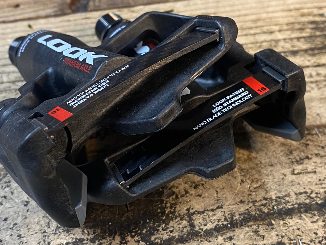 JV461 未使用 ルック LOOK KEO BLADE CARBON ビンディングペダル チタンシャフト