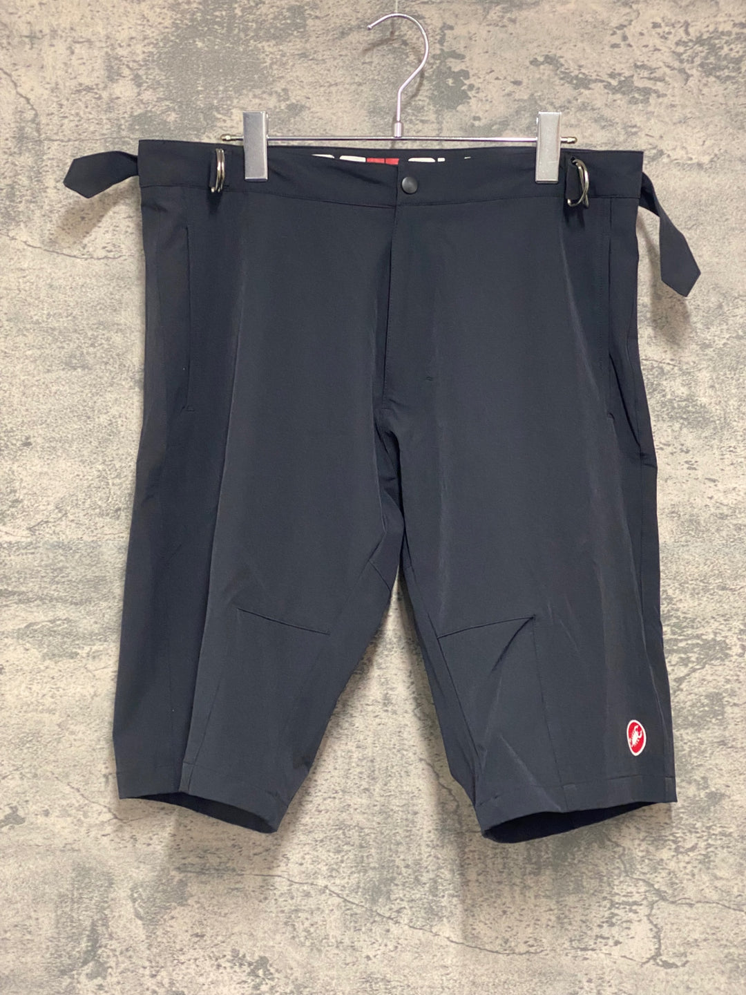 JV530 カステリ CASTELLI ハーフパンツ 黒 L
