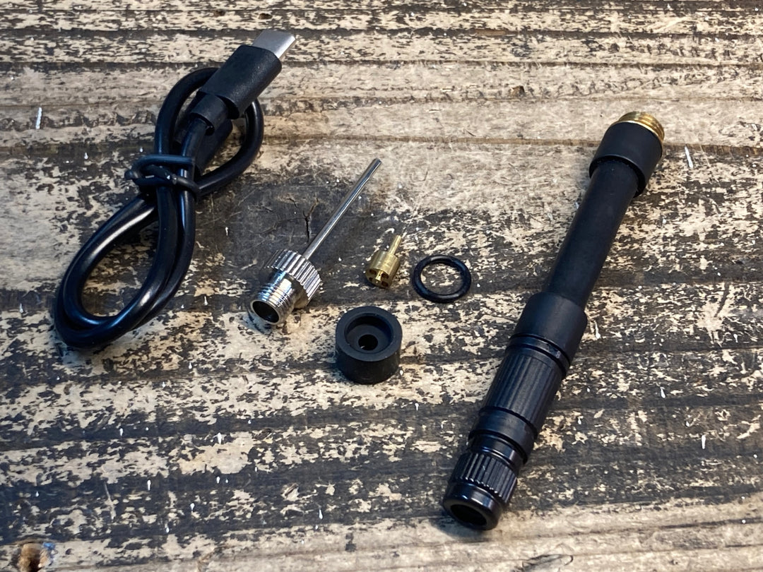 IZ052 サイクプラス CYCPLUS AS2 pro 携帯ポンプ 電動ポンプ 空気入れ 動作確認済