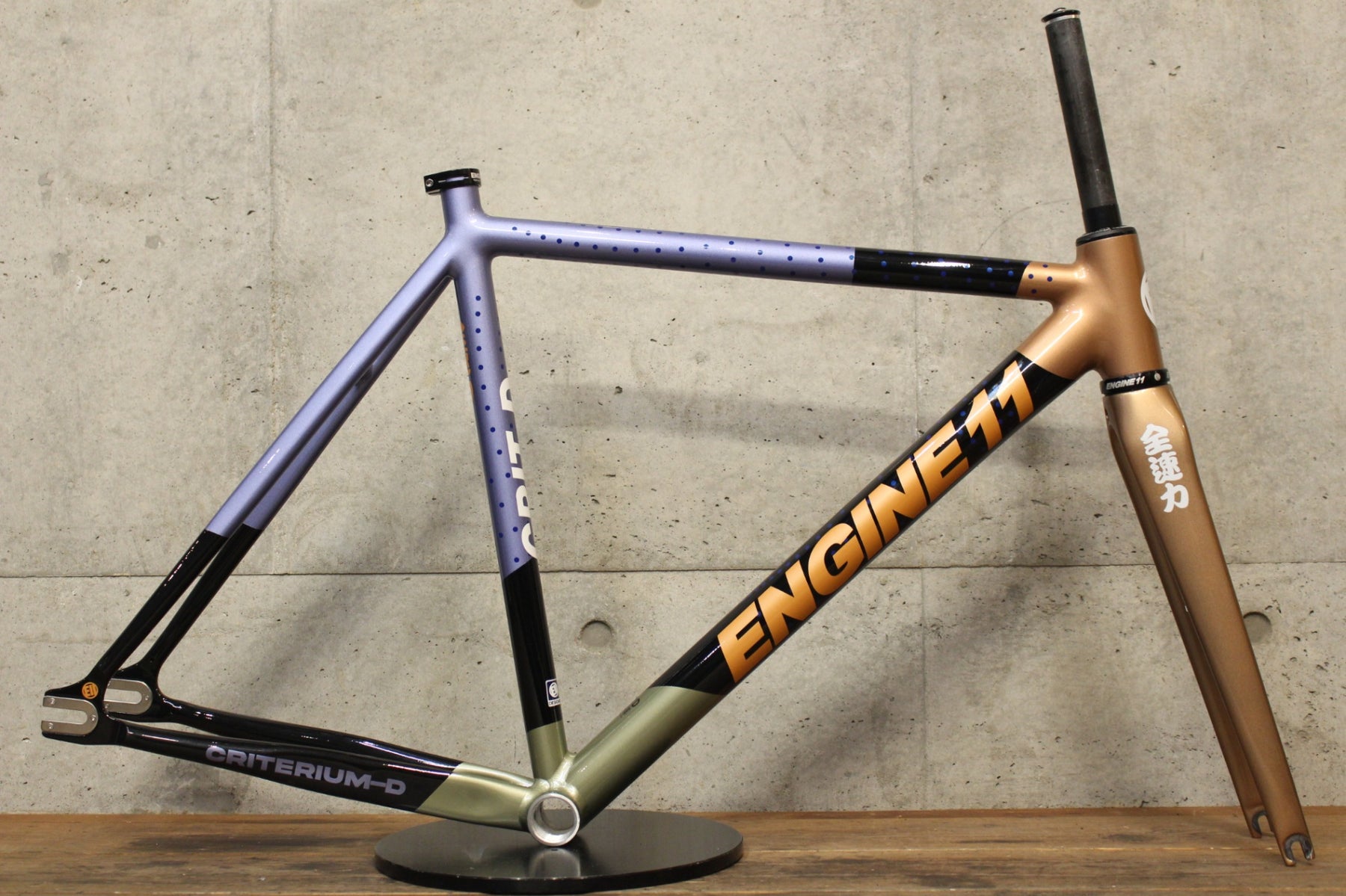 未使用品！エンジン ENGINE11 Crit-D 2024年モデル Mサイズ アルミ