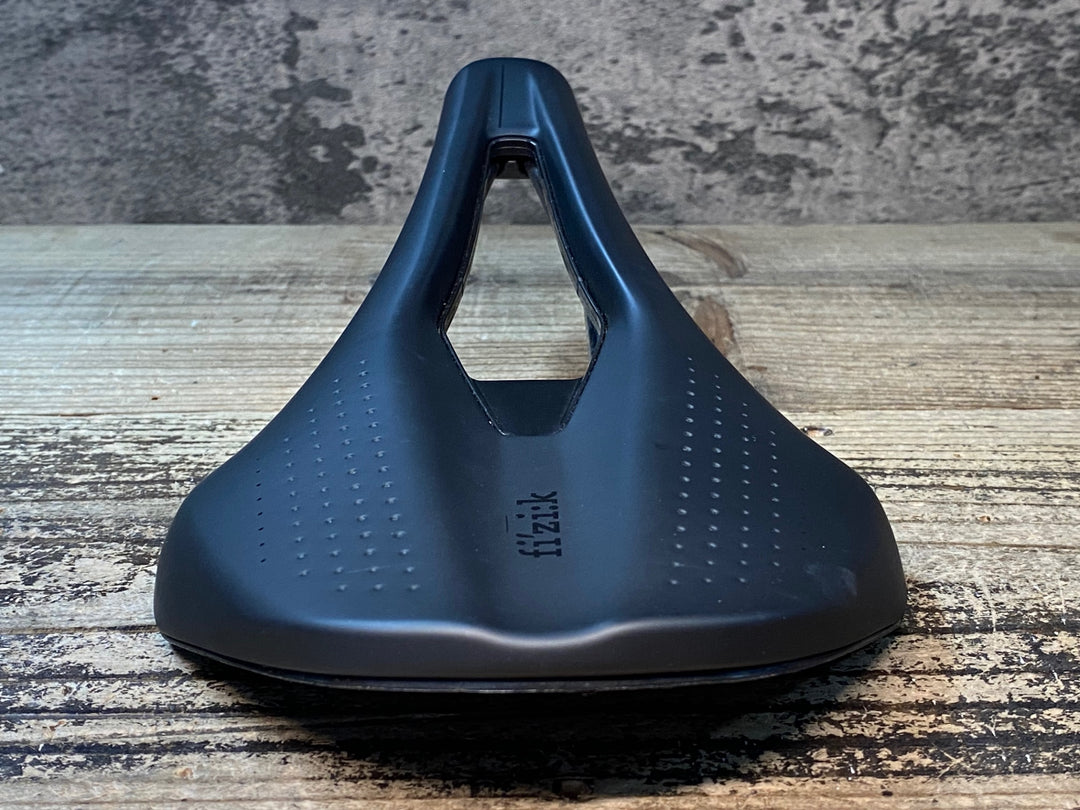 JI236 フィジーク fizik TEMPO ARGO R1 サドル 黒 カーボンレール