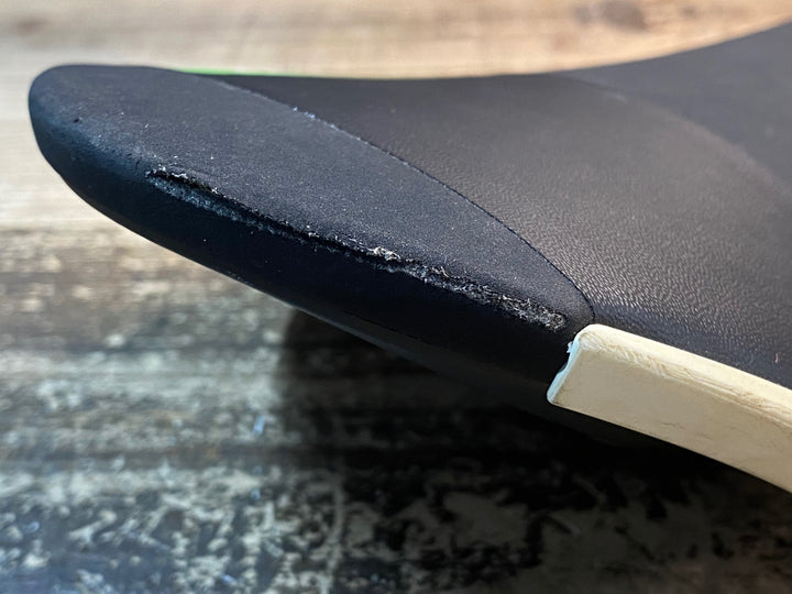 JJ258 フィジーク fizik アリアンテ ARIANTE R3 サドル 黒緑 Kiumレール