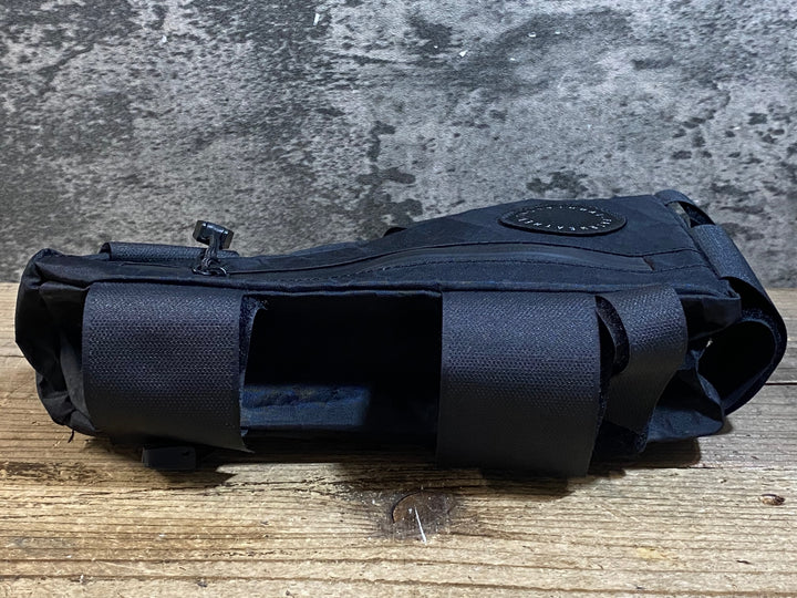KD198 フェアウェザー FAIRWEATHER コーナーバッグ CORNER BAG 黒