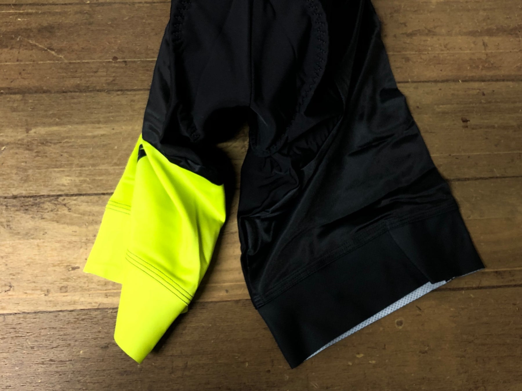 ビブショーツ　スペシャライズド　m JV622 スペシャライズド SPECIALIZED SL BIB SHORT ビブショーツ 黒黄