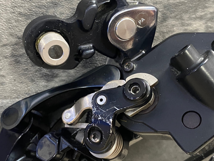 KF291 シマノ SHIMANO デュラエース R9150 Di2 11S 3点セット 2x11S STI FD RD リム 傷スレ