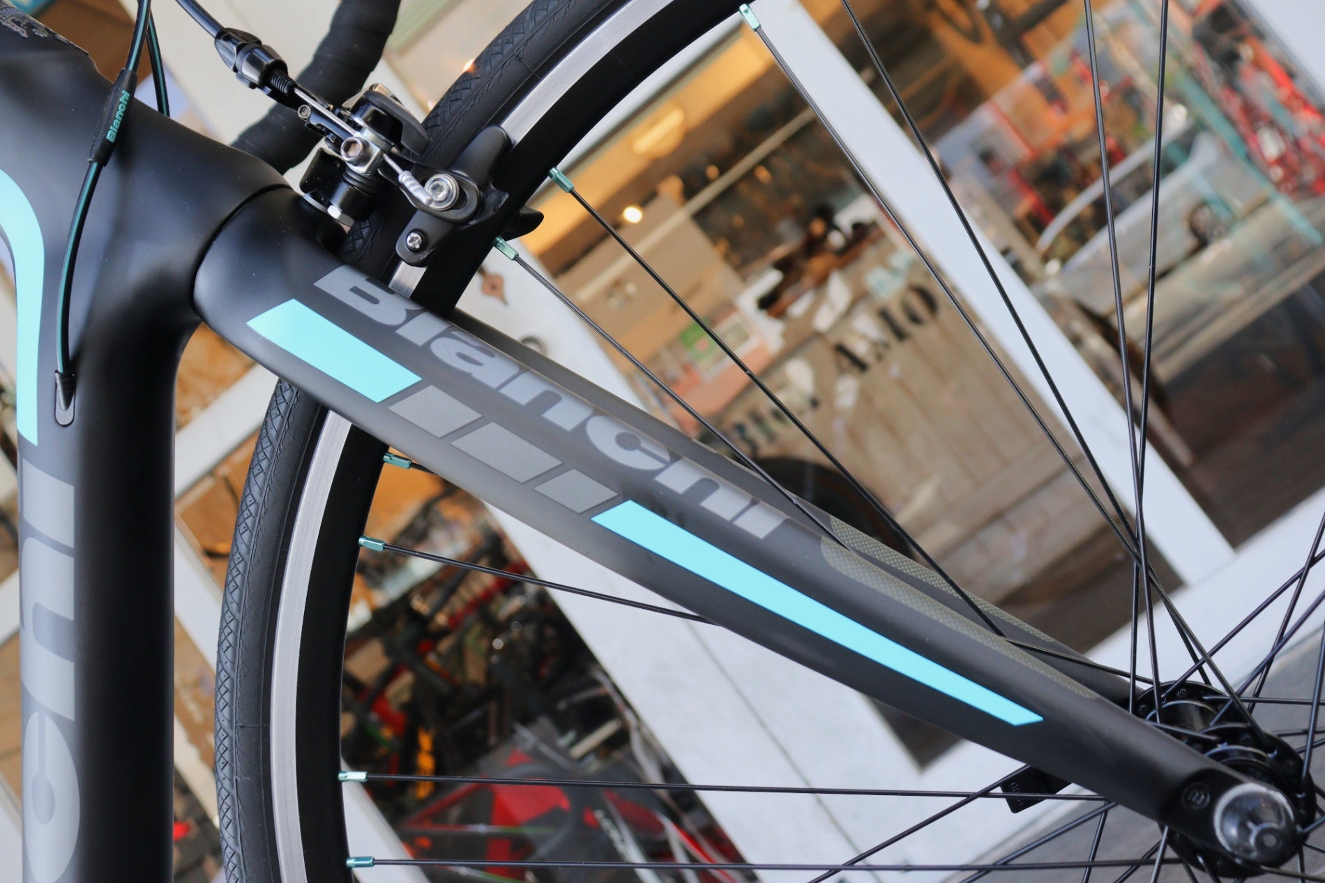 ビアンキ BIANCHI インテンソ INTENSO 2018モデル 53サイズ シマノ 105