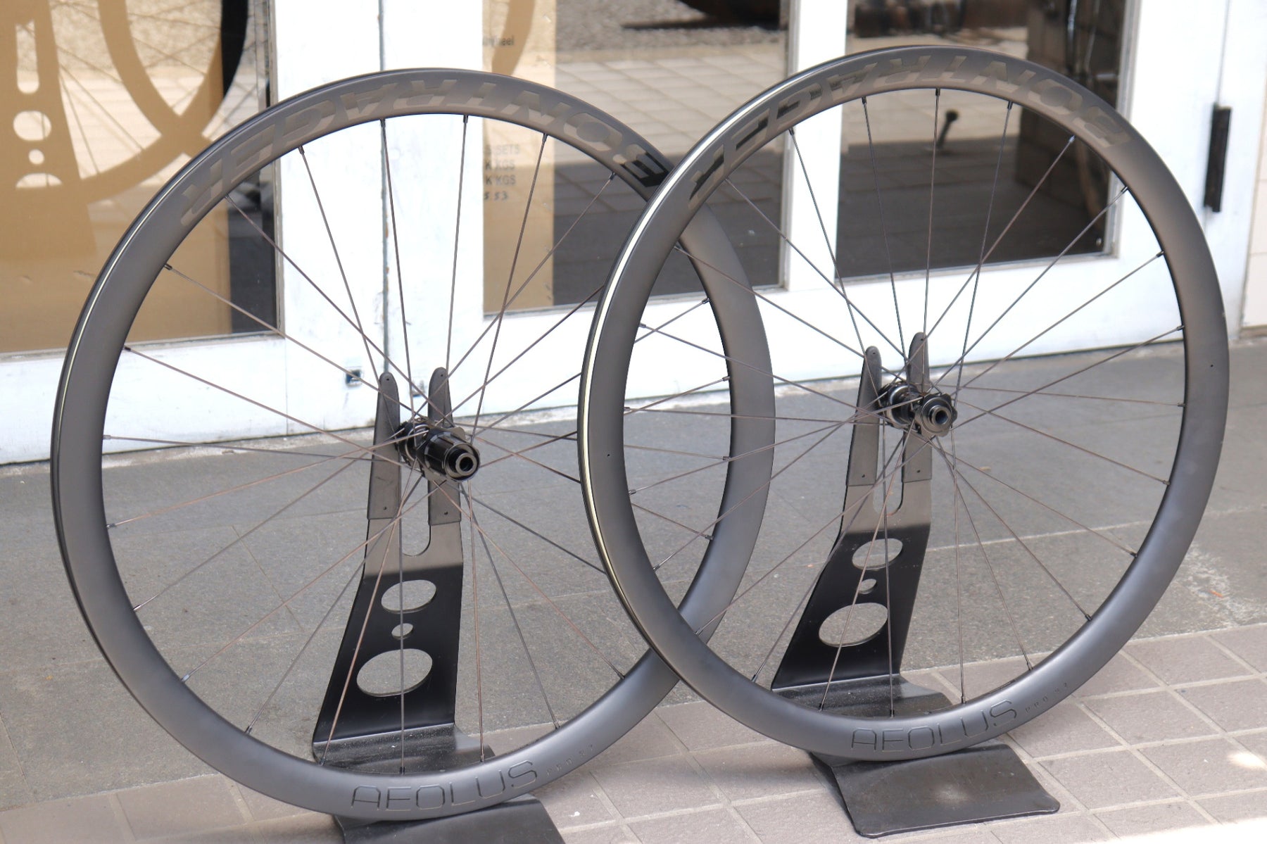 ボントレガー BONTRAGER アイオロス プロ AEOLUS PRO 37 DISC カーボン