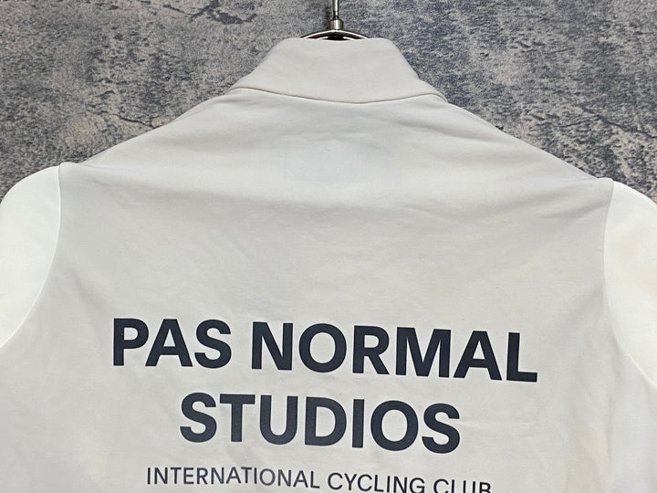 KA556 パスノーマルスタジオ PAS NORMAL STUDIOS MECHANISM THERMAL LONG SLEEVE JERSEY 長袖 サイクルジャージ 白 M 裏起毛 ※汚れ