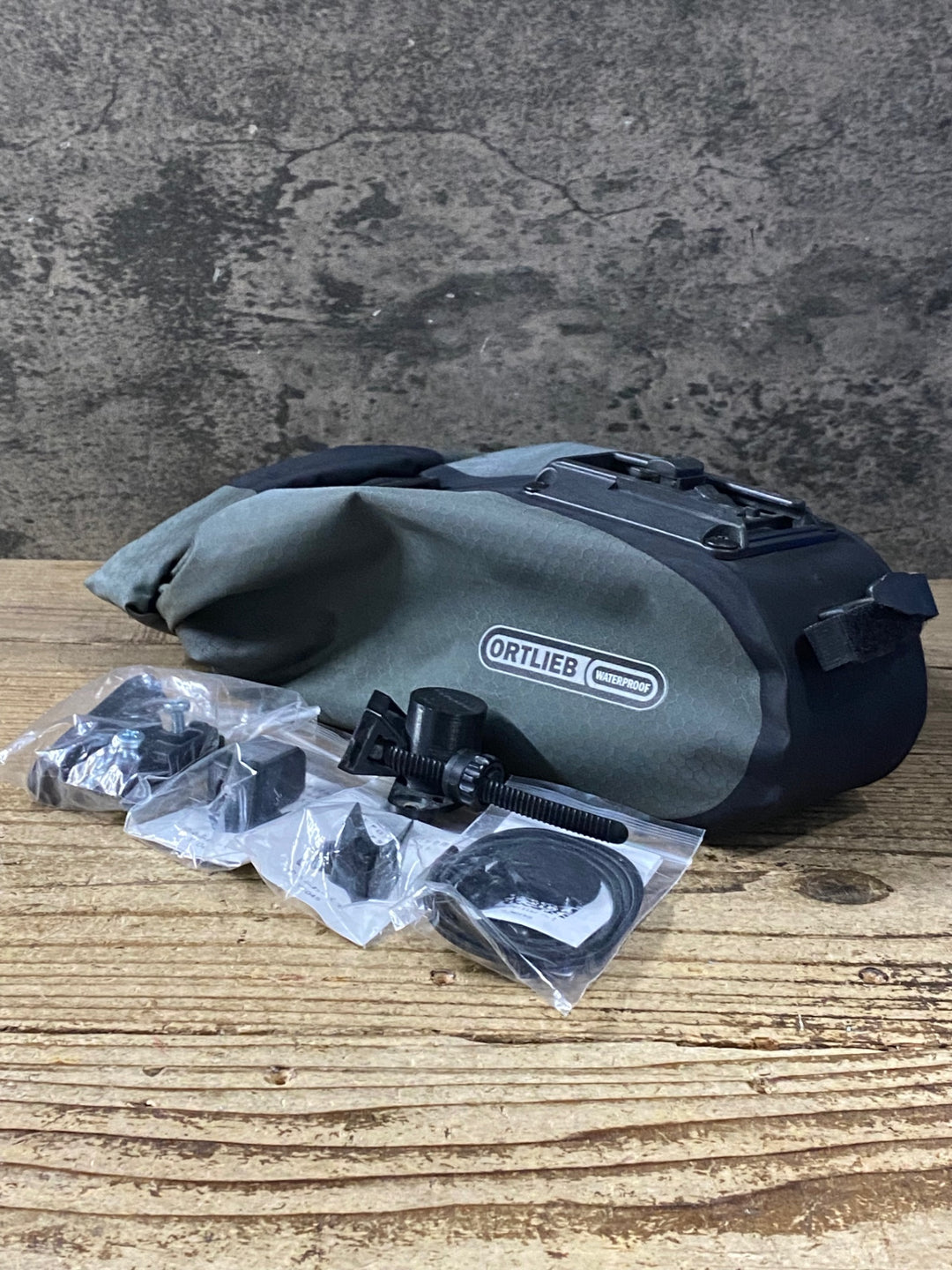 KM449 オルトリーブ ORTLIEB サドルバッグ グレー