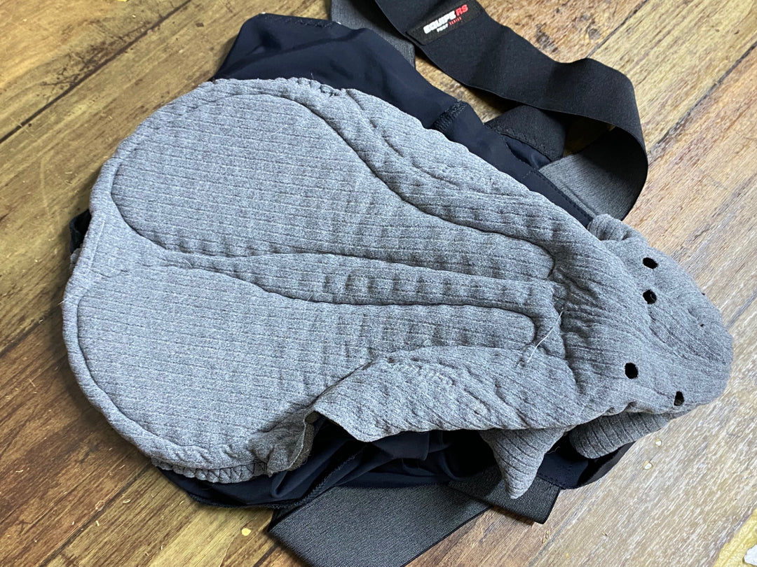 KI710 アソス assos エキップ EQUIPE RS ビブショーツ M 黒