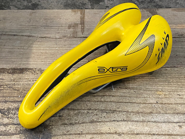 JV946 SELLE SMP extra サドル 黄